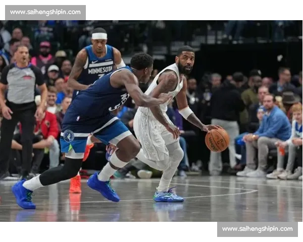 勇士队挑战火箭队全新赛季较量 聚焦双方球星对决与战术博弈